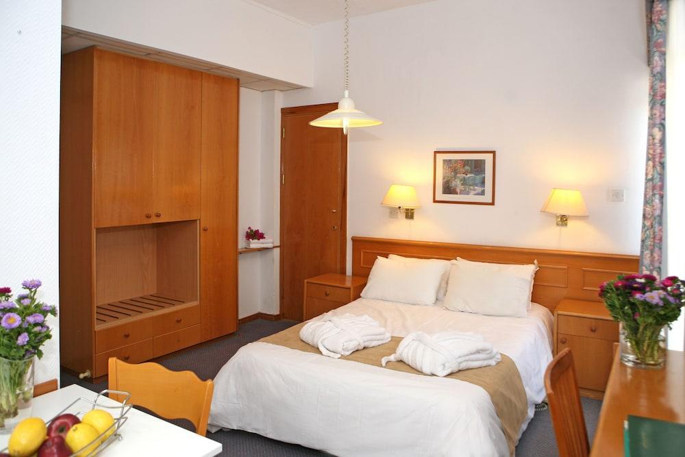 Chrielka 3* Limassol
