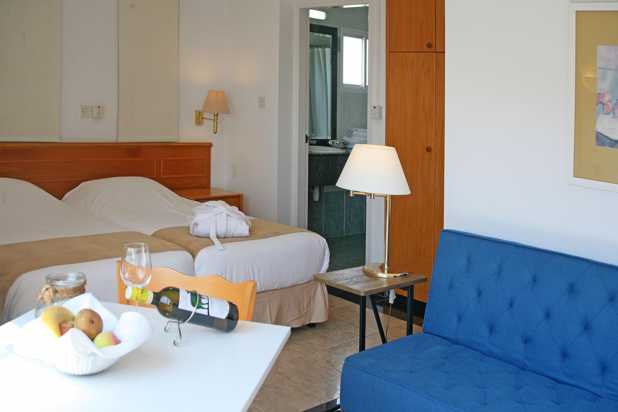 Aparthotel Chrielka Limassol