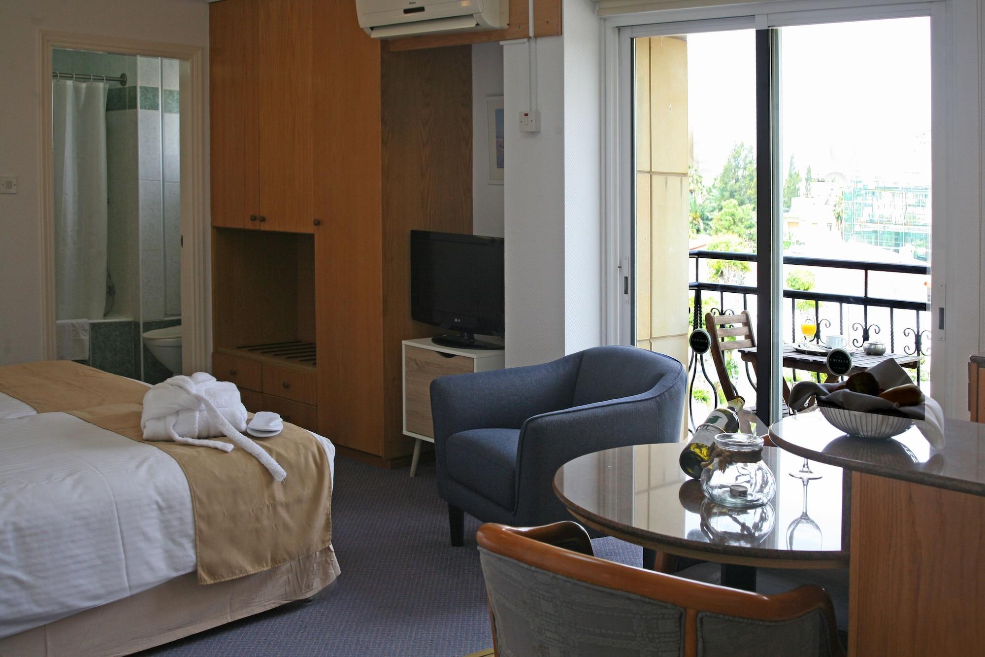 Aparthotel Chrielka Limassol